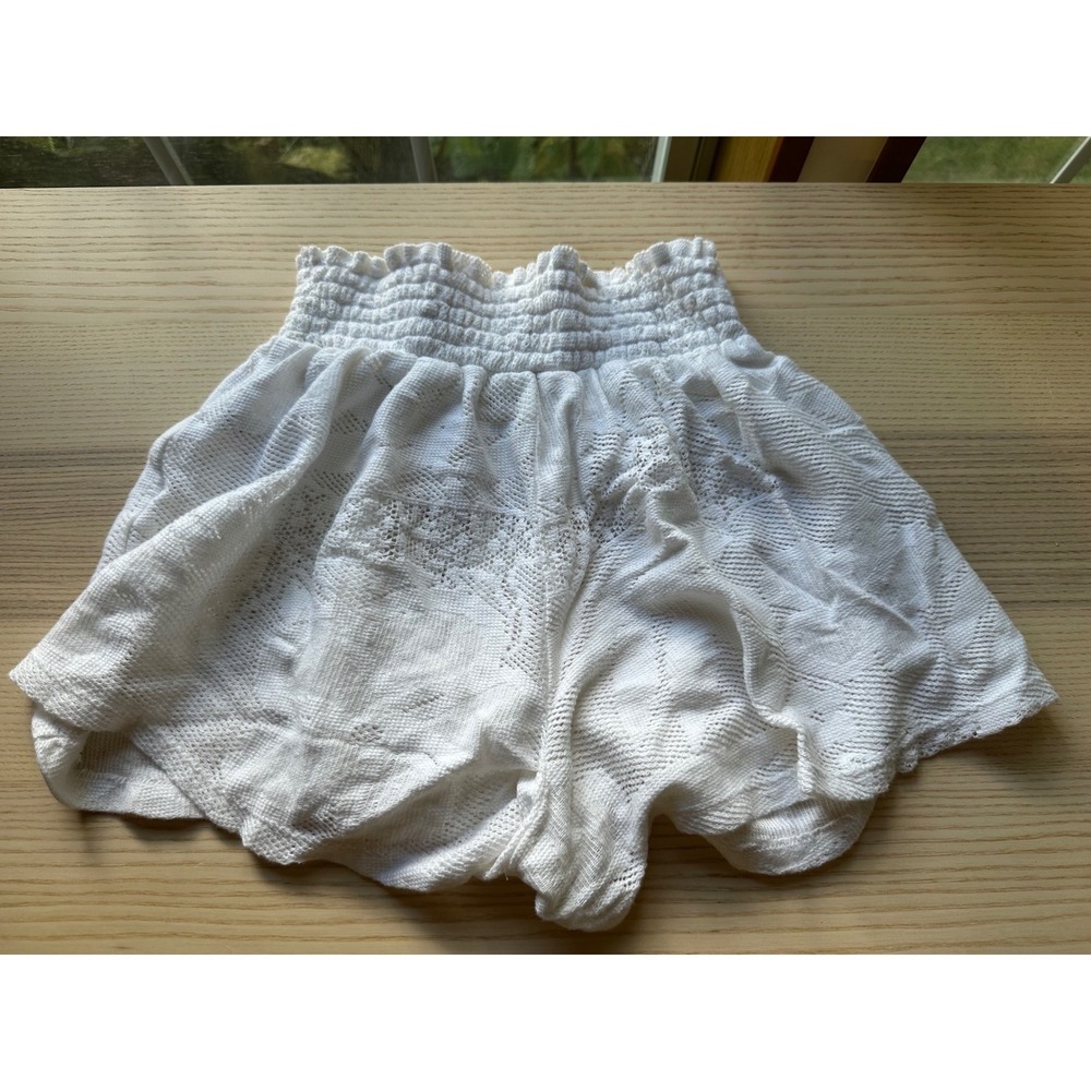 Aerie White Crochet Knit Smocked Waist Shorts Small flowy swimsuit cover